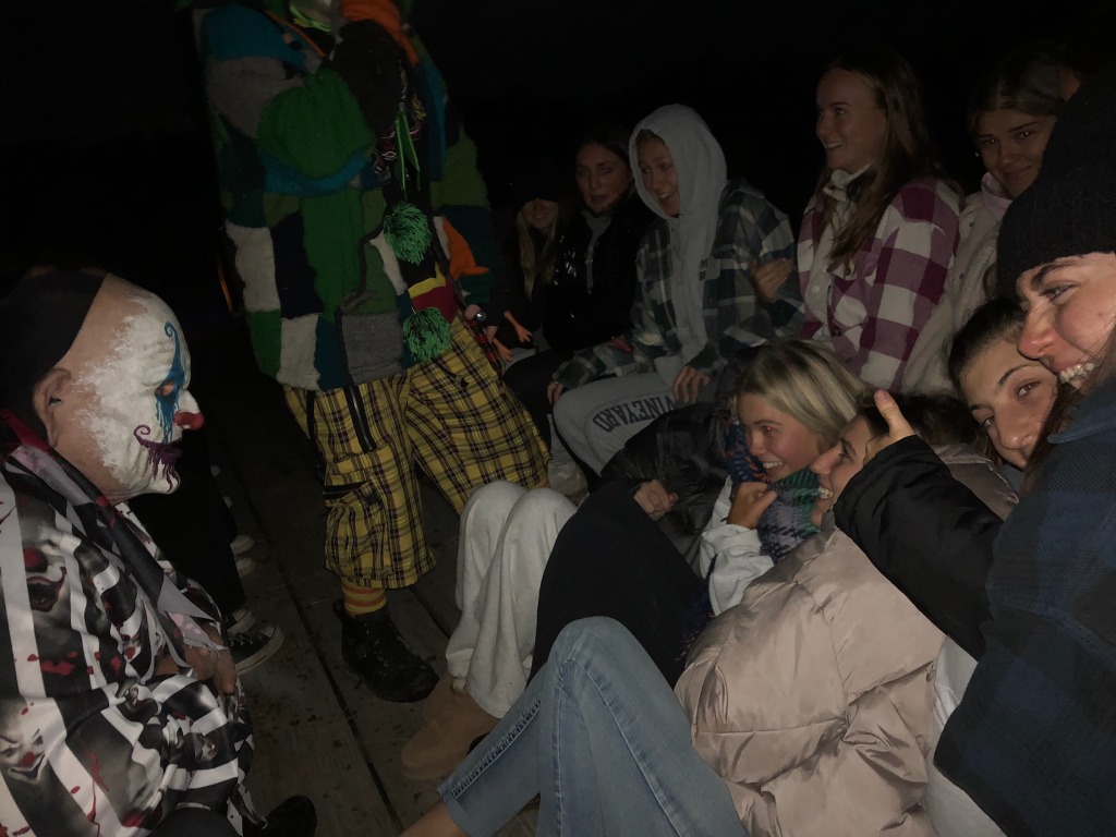 Dark Descent Clown Interaction